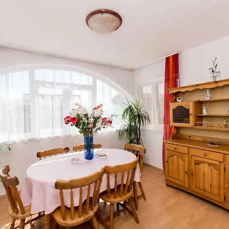 アパート Duje *