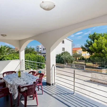 Duje Apartment