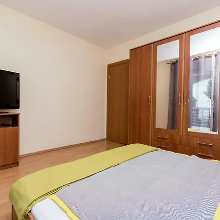 Duje Apartment
