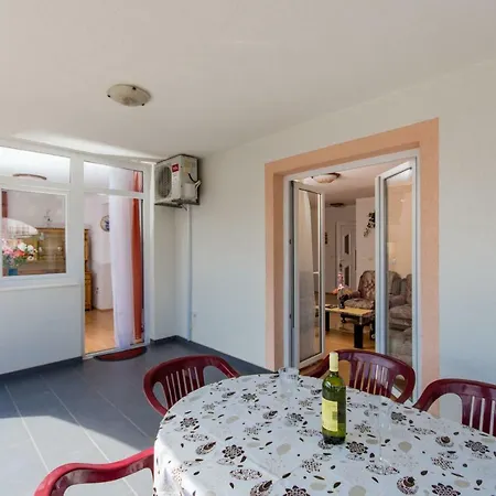 Apartment Duje *